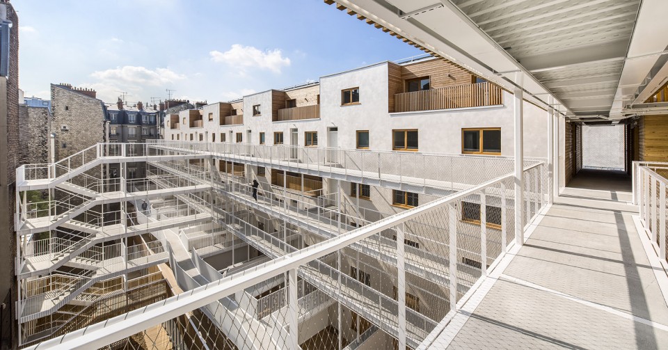 011-Less by AAVP Architecture