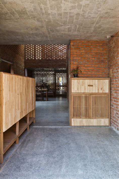 011-TERMITARY HOUSE by TROPICAL SPACE