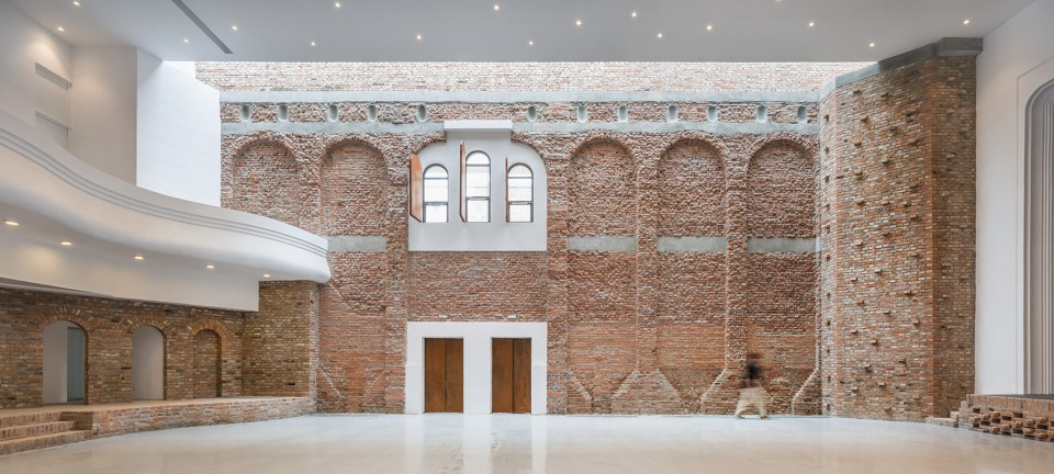 012-Rehabilitation and Refunctionalizing the Cultural Palace in Blaj by Vlad Sebastian Rusu Architecture Office