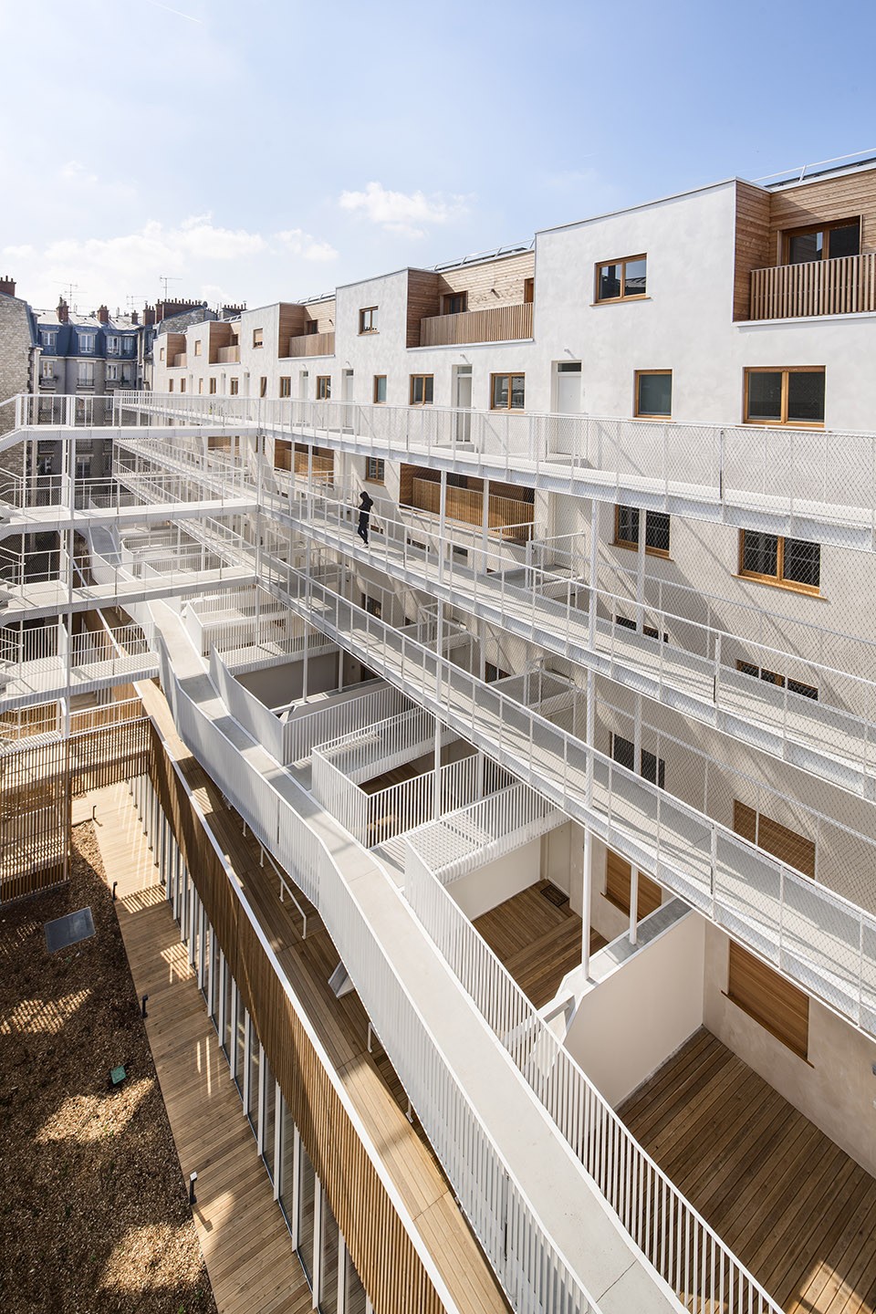 013-Less by AAVP Architecture