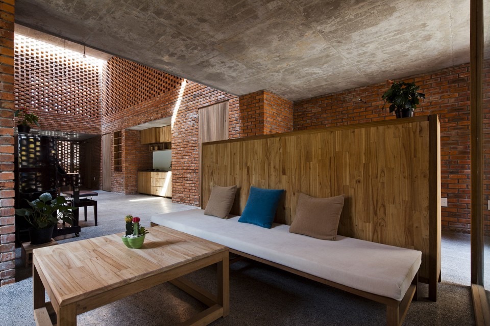 016-TERMITARY HOUSE by TROPICAL SPACE