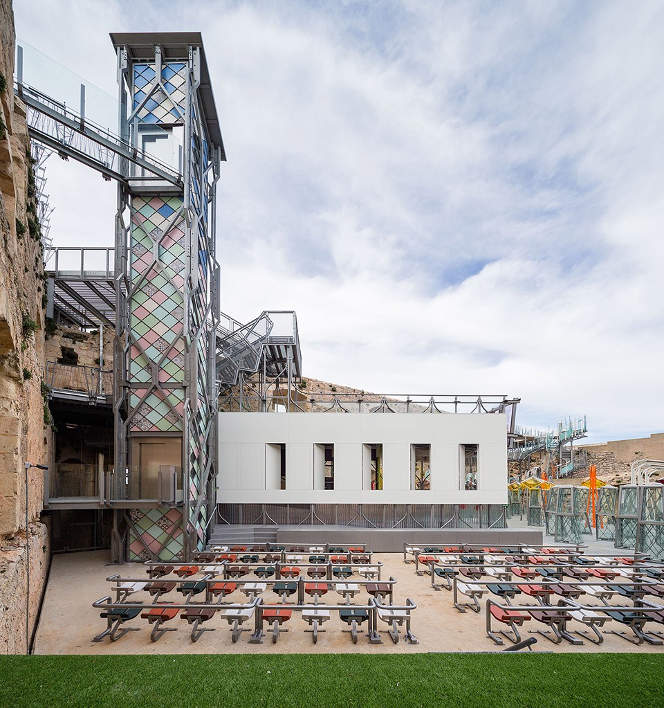 021-Refurbishment of Garcimuñoz Casttle including a Media Library by