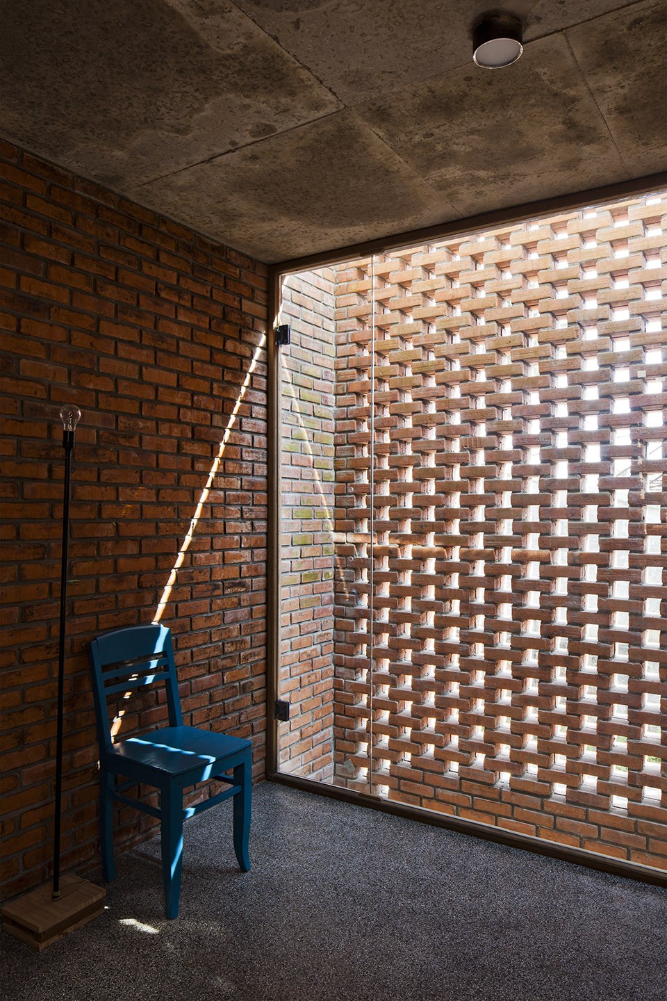 022-TERMITARY HOUSE by TROPICAL SPACE