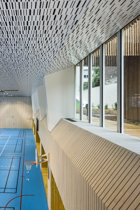 039-Less by AAVP Architecture