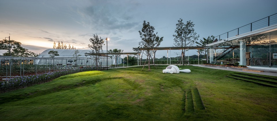 041-Coro Field by Integrated Field Co.,Ltd.