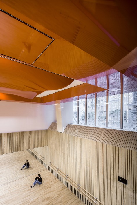 042-Less by AAVP Architecture