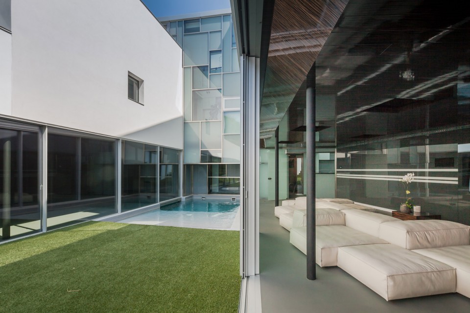 054-HOUSE H by Alfredo Munoz-Herrero