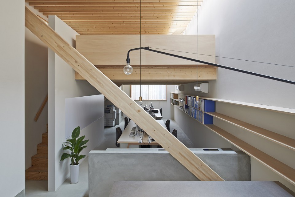 办公小建筑，日本 / 松浪光倫建筑事务所