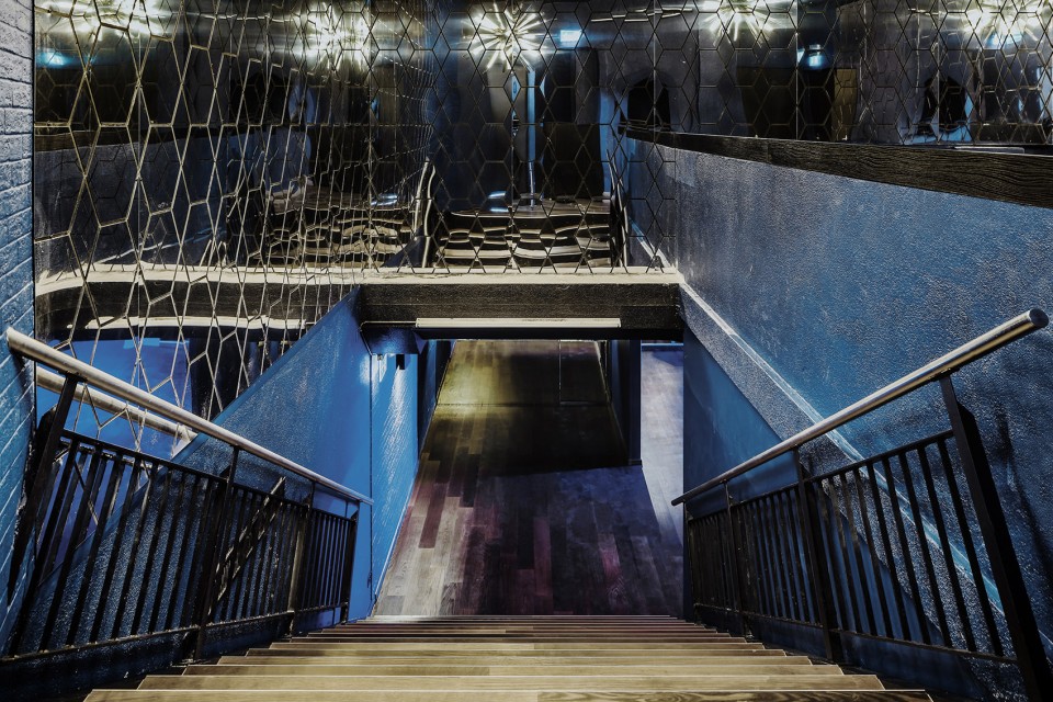 001-LEXY Nightclub by DYER-SMITH FREY