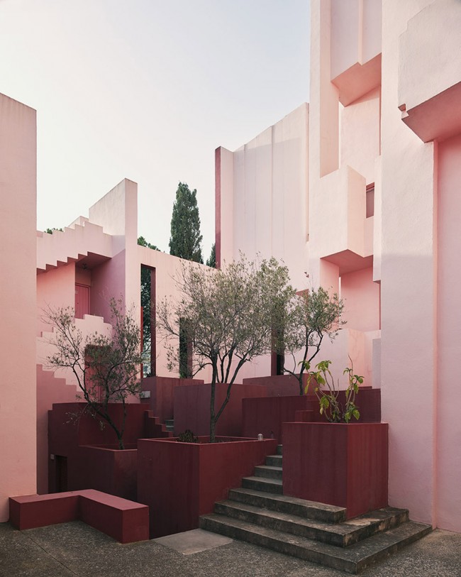 007-LA MURALLA ROJA by Taller de Arquitectura