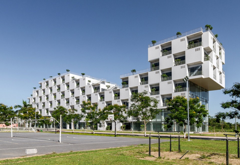 009-FPT building by Vo Trong Nghia Architects