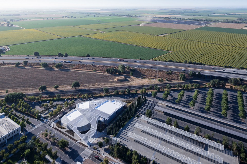 01 photos 01 Aerial View