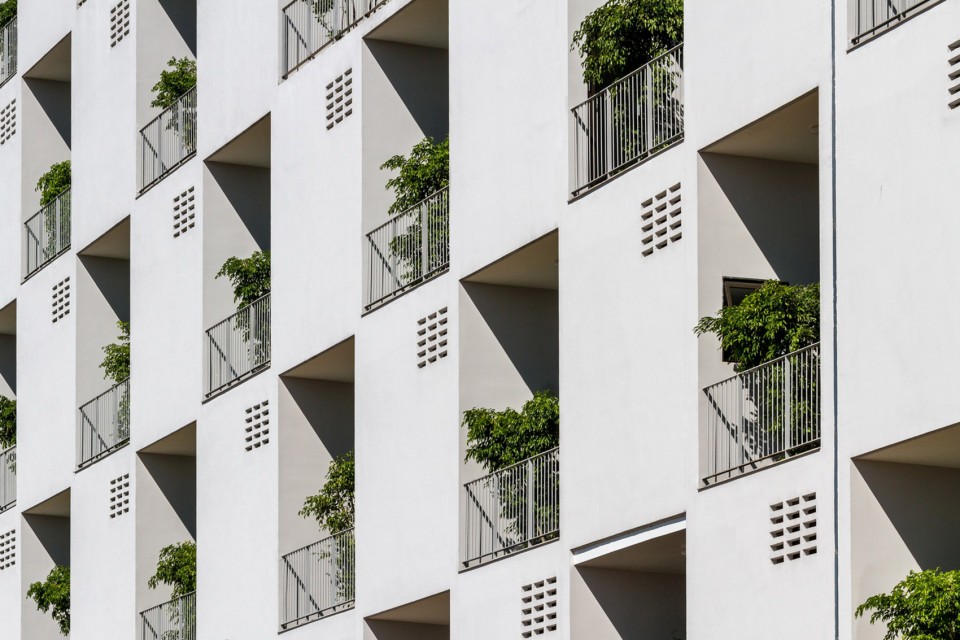011-FPT building by Vo Trong Nghia Architects