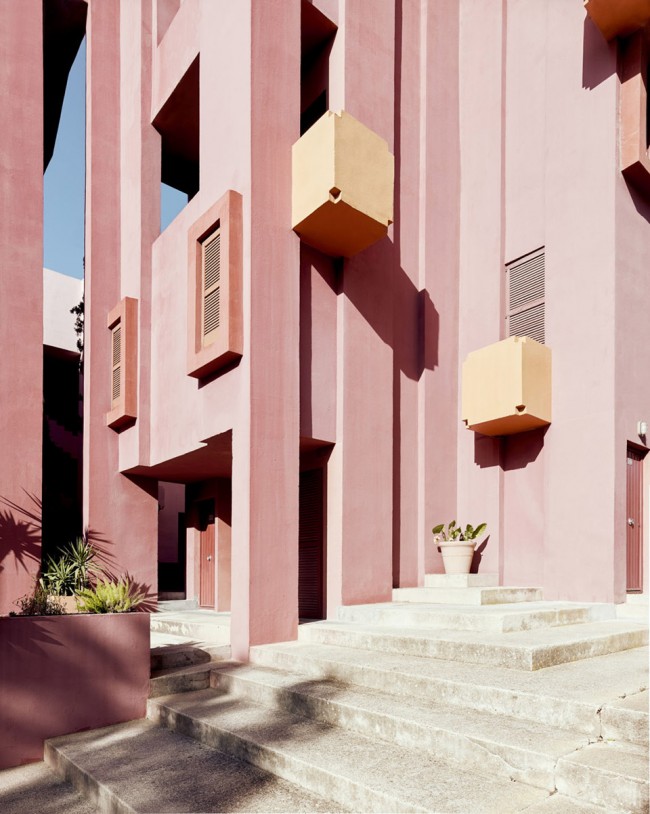 011-LA MURALLA ROJA by Taller de Arquitectura