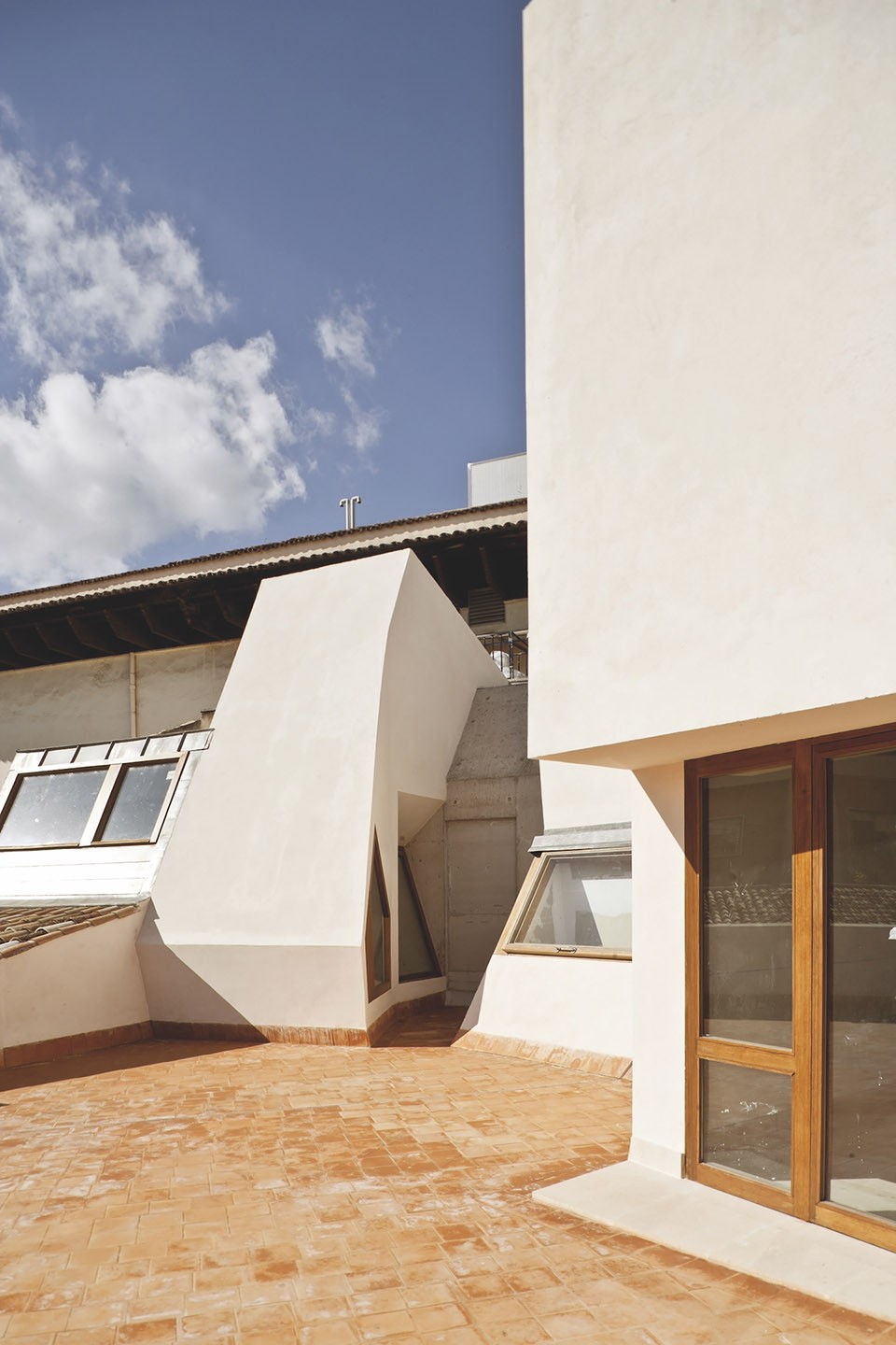 012-Cultural Center Casal Balaguer by Flores and Prats with Duch-Pizá