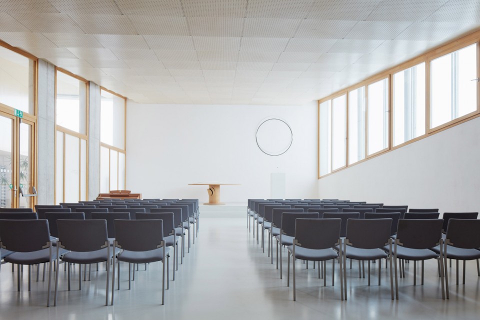 012-House of Prayer by Fránek architects