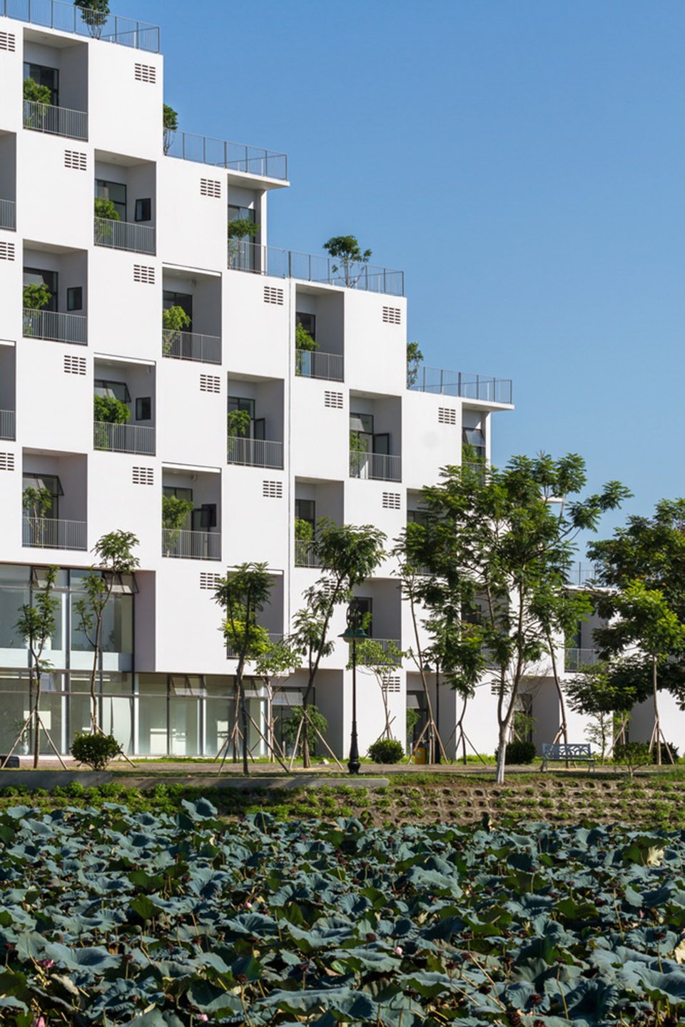 013-FPT building by Vo Trong Nghia Architects