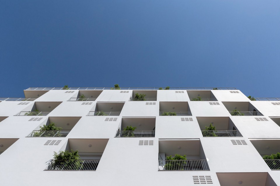 014-FPT building by Vo Trong Nghia Architects