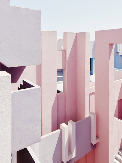 015-LA MURALLA ROJA by Taller de Arquitectura