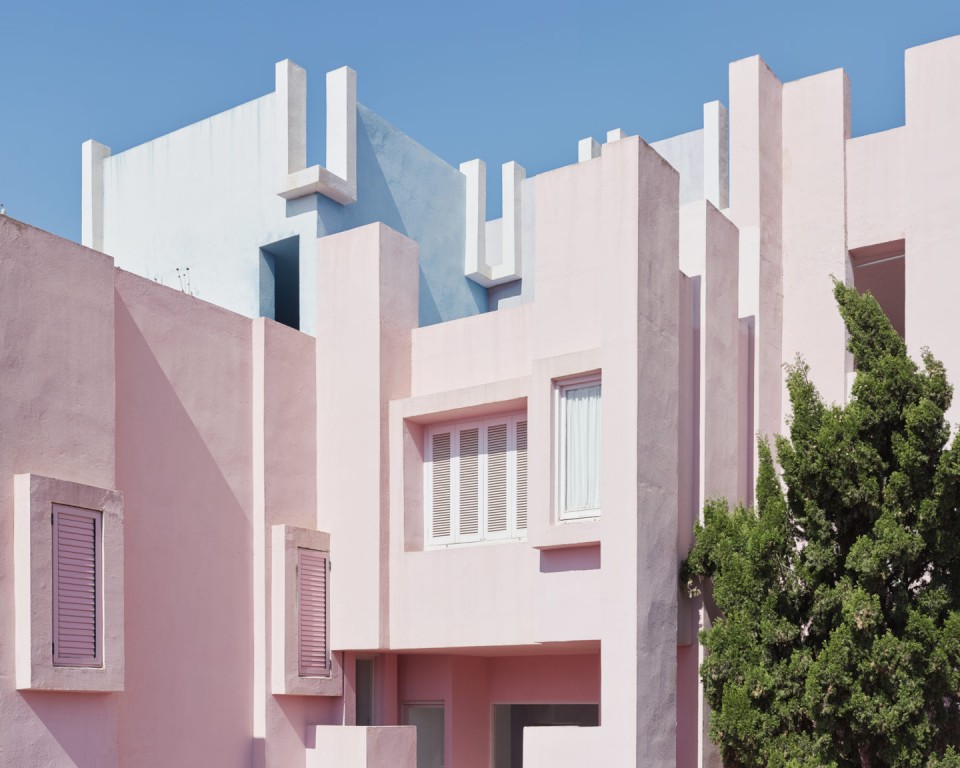 019-LA MURALLA ROJA by Taller de Arquitectura