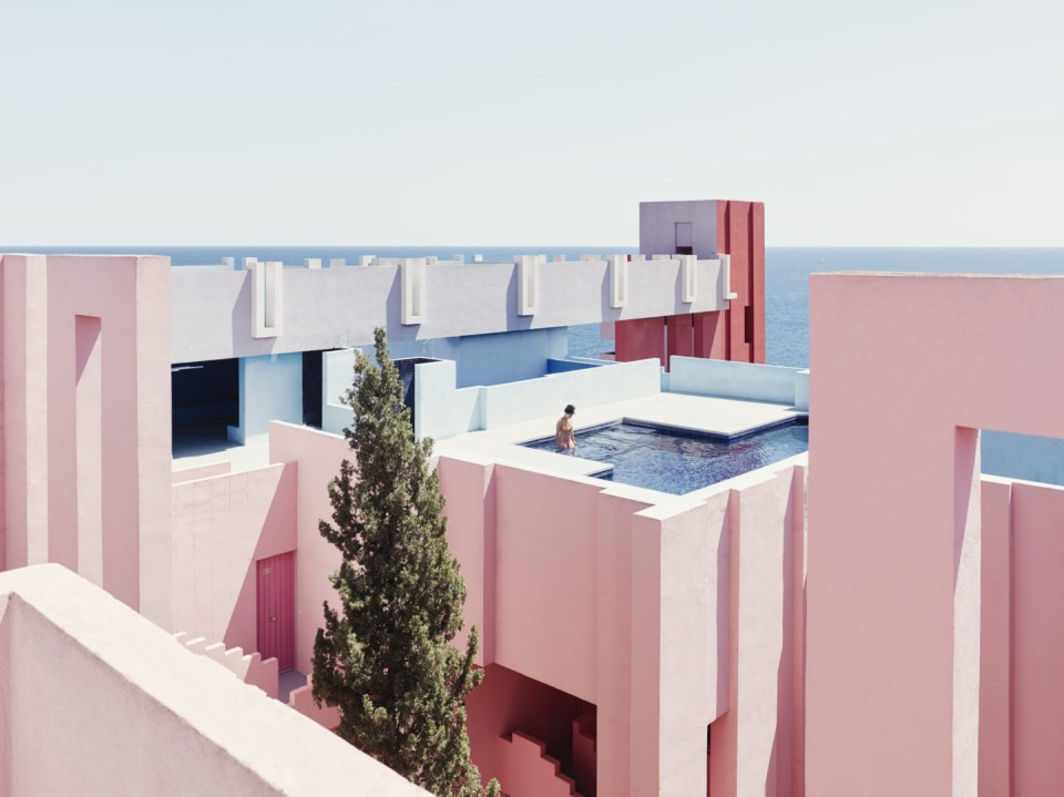 020-LA MURALLA ROJA by Taller de Arquitectura