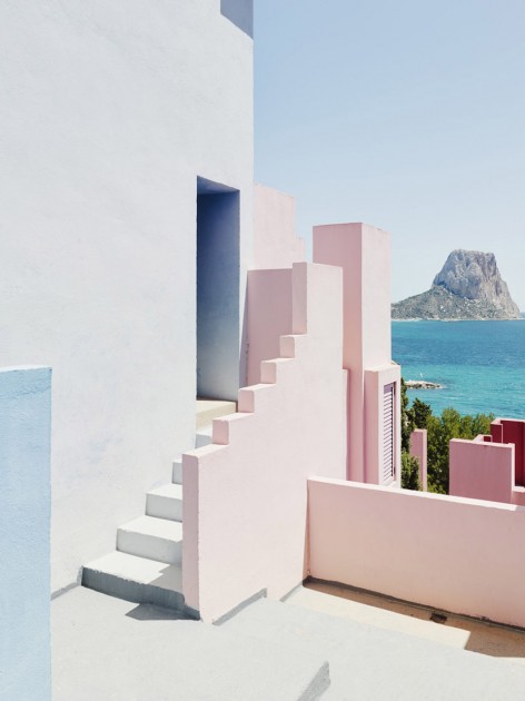 021-LA MURALLA ROJA by Taller de Arquitectura