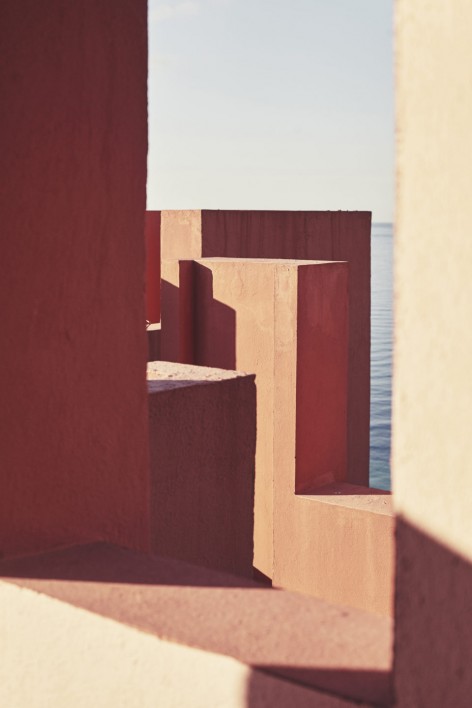 024-LA MURALLA ROJA by Taller de Arquitectura