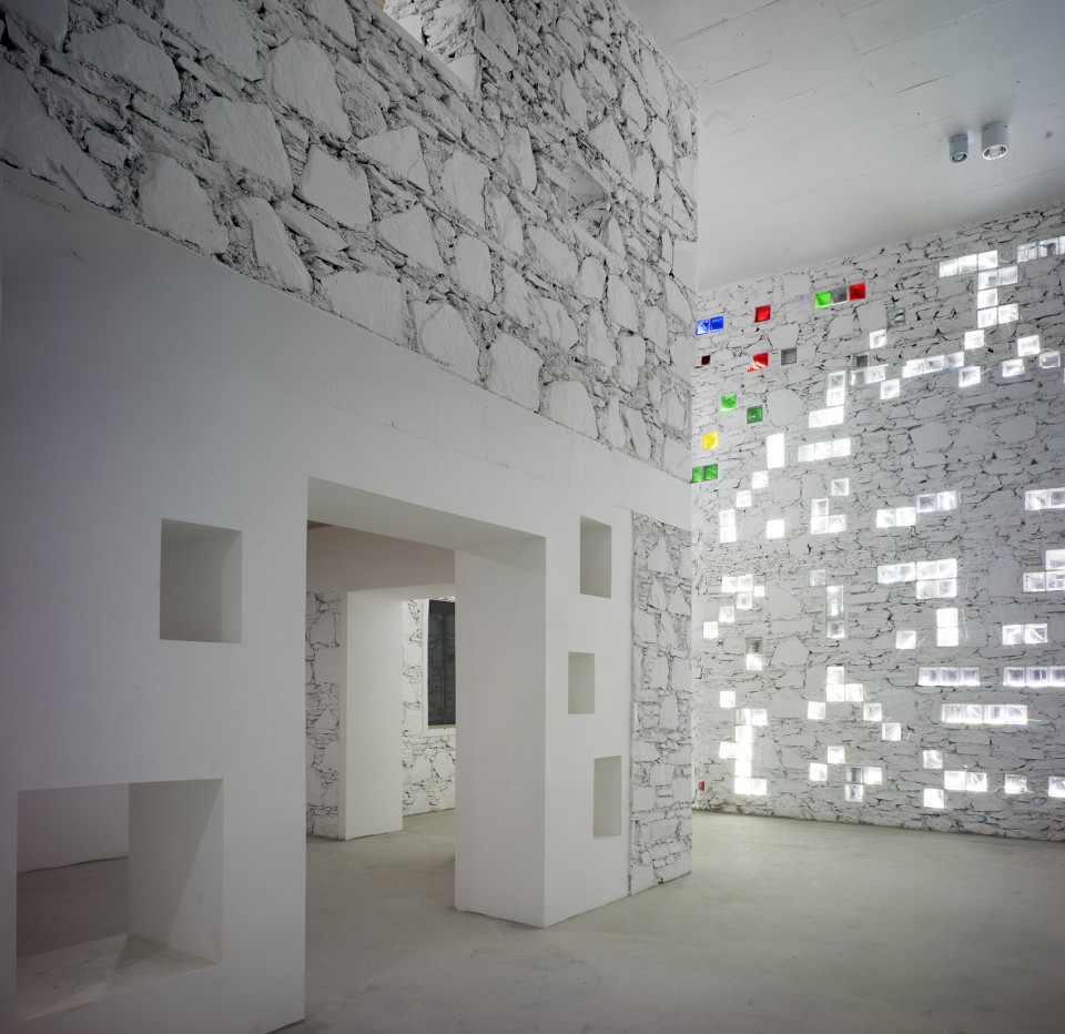 026-Double Mountains by Livil Architects