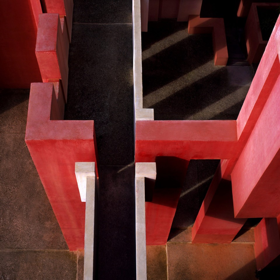 037-LA MURALLA ROJA by Taller de Arquitectura