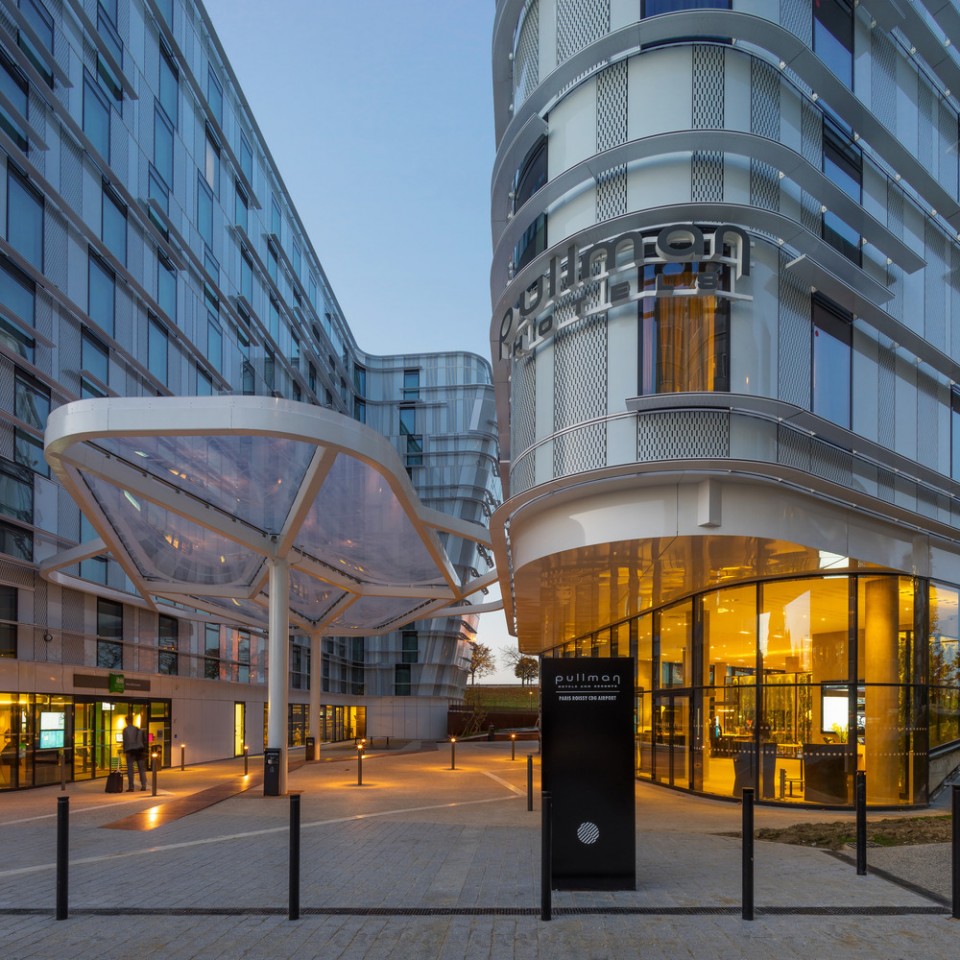 005-Ibis Styles & Pullman hotels in Roissypôle by Arte Charpentier Architectes