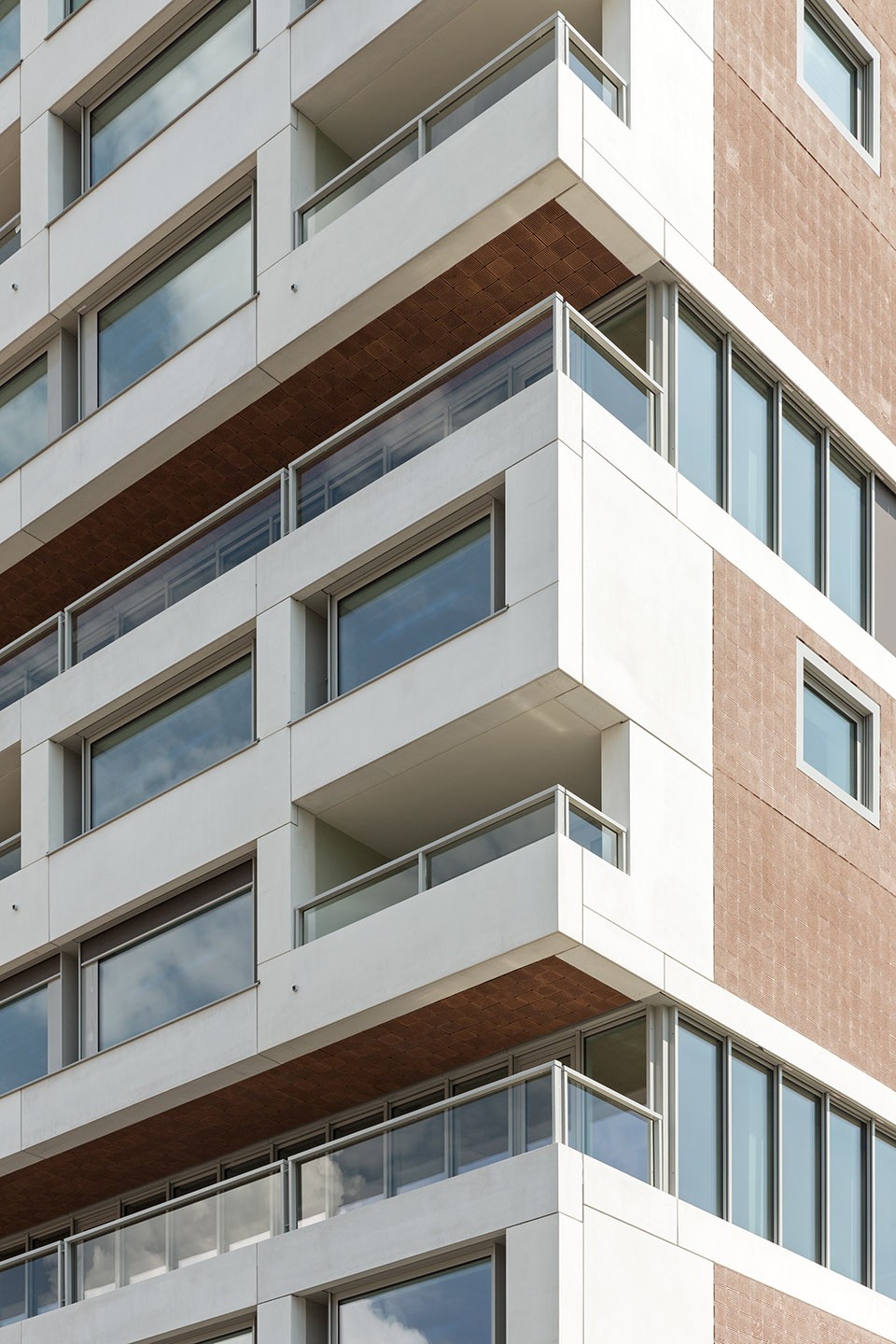 005-Residential Tower in Hirzenbach by Boltshauser Architekten