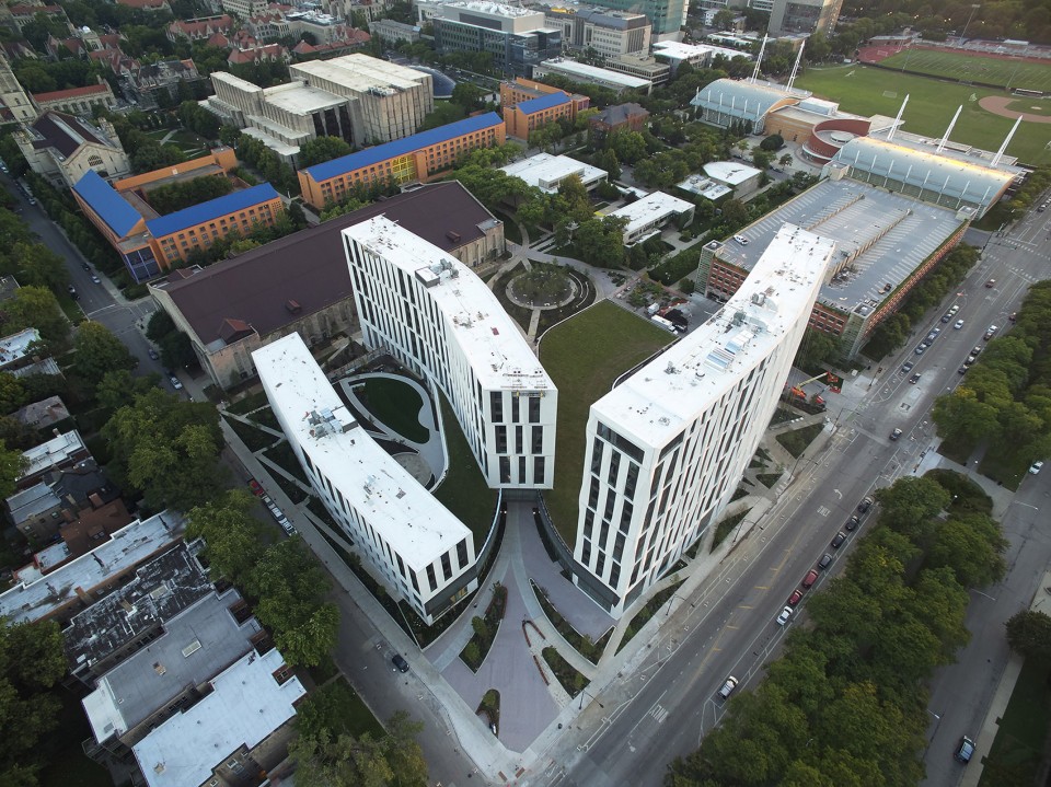 005-University of Chicago Campus North Residential Commons by Studio Gang