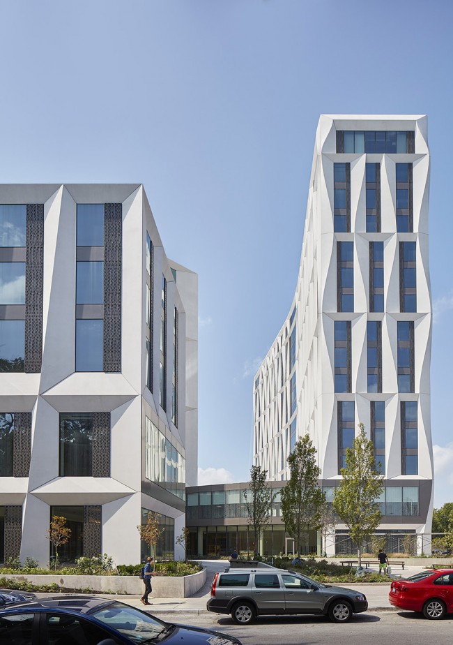 012-University of Chicago Campus North Residential Commons by Studio Gang