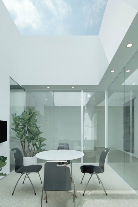 04_Brama Office_C+ Architects