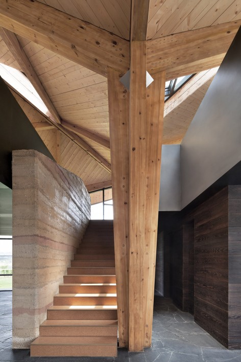 06-通向夹层的楼梯 Stair to Mezzanine (Photo credit_XIA Zhi)