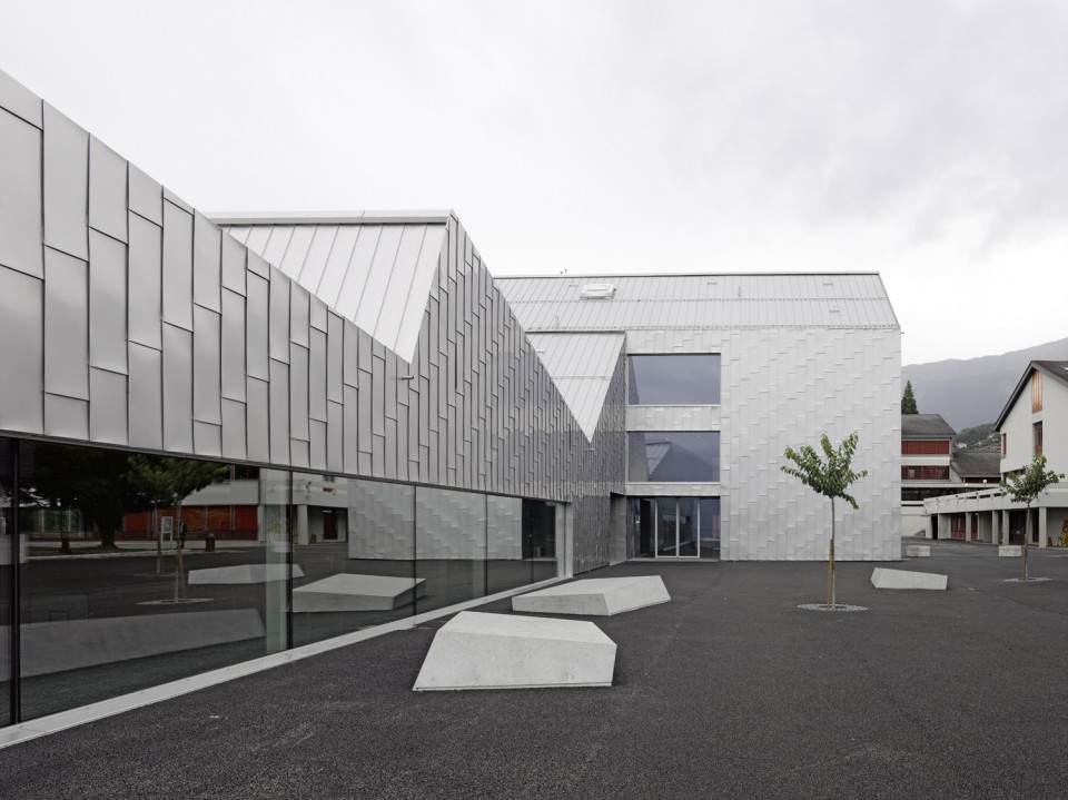 1-School Centre of The school Moréchon 2 by rk studio