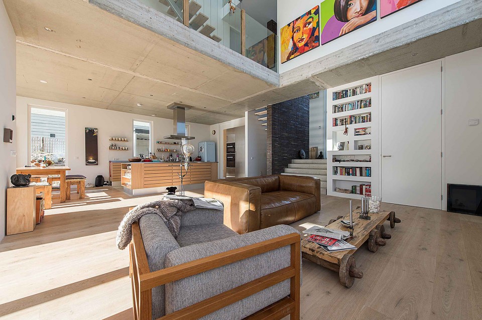 10-House as a rock by Global Architects
