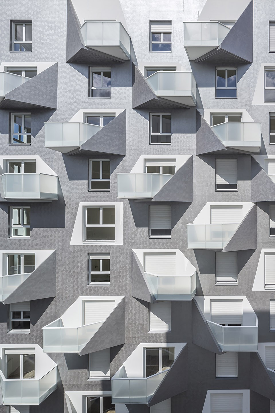 13-D3B Lot 02 by Brenac et Gonzalez Associees