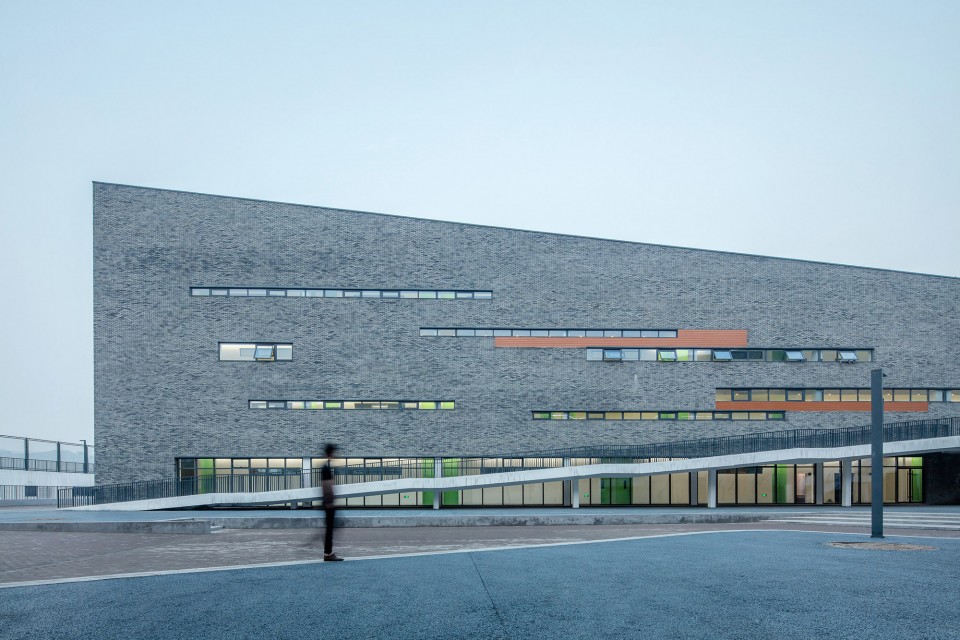 19 brick facade-120-Division School