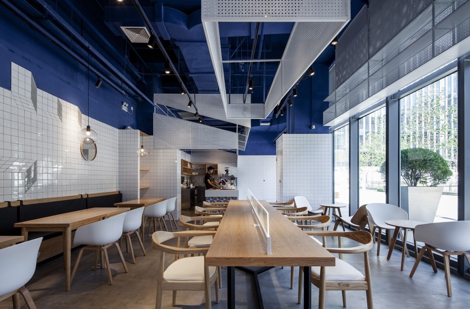 2-Paras Cafe Shanghai by TSP Studio