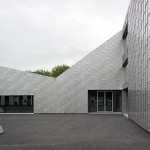 与群山遥相呼应，瑞士Moréchon II学校扩建 / rk studio