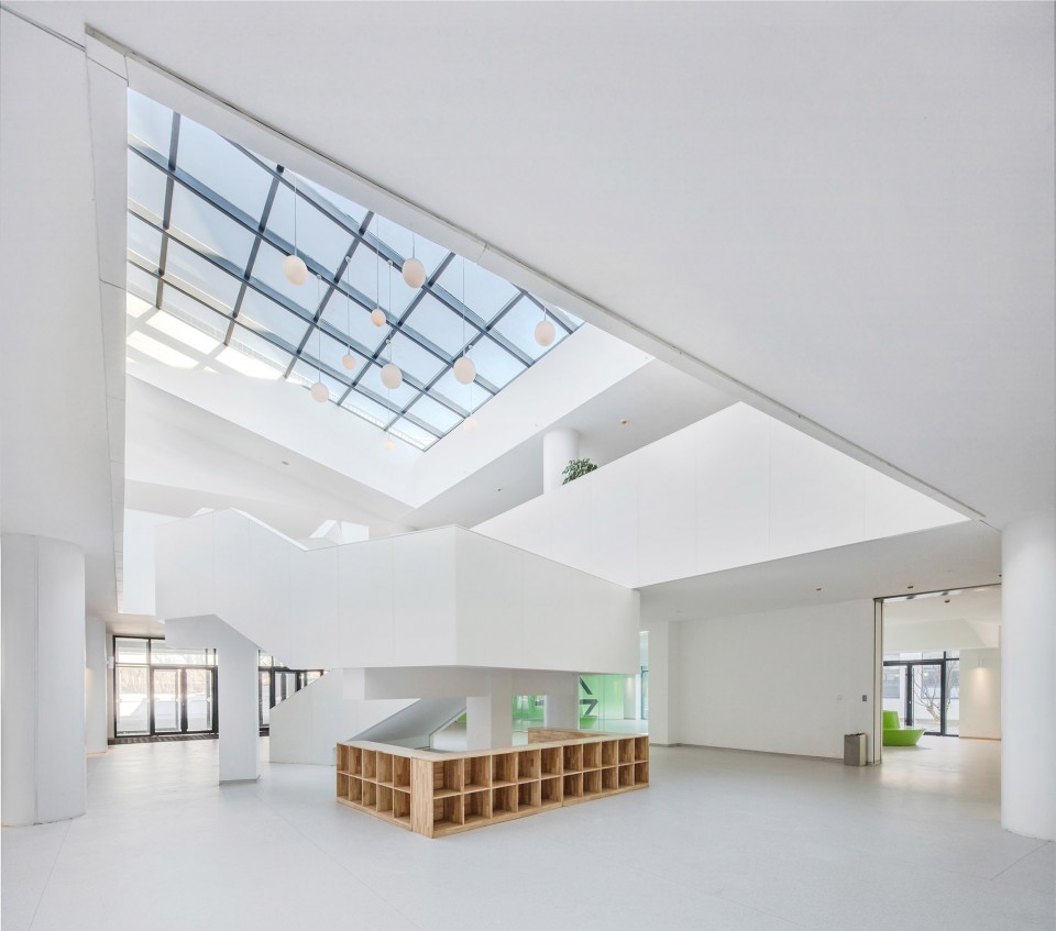 25 lobby-120-Division School