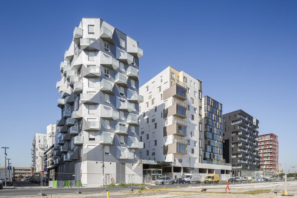 9-D3B Lot 02 by Brenac et Gonzalez Associees