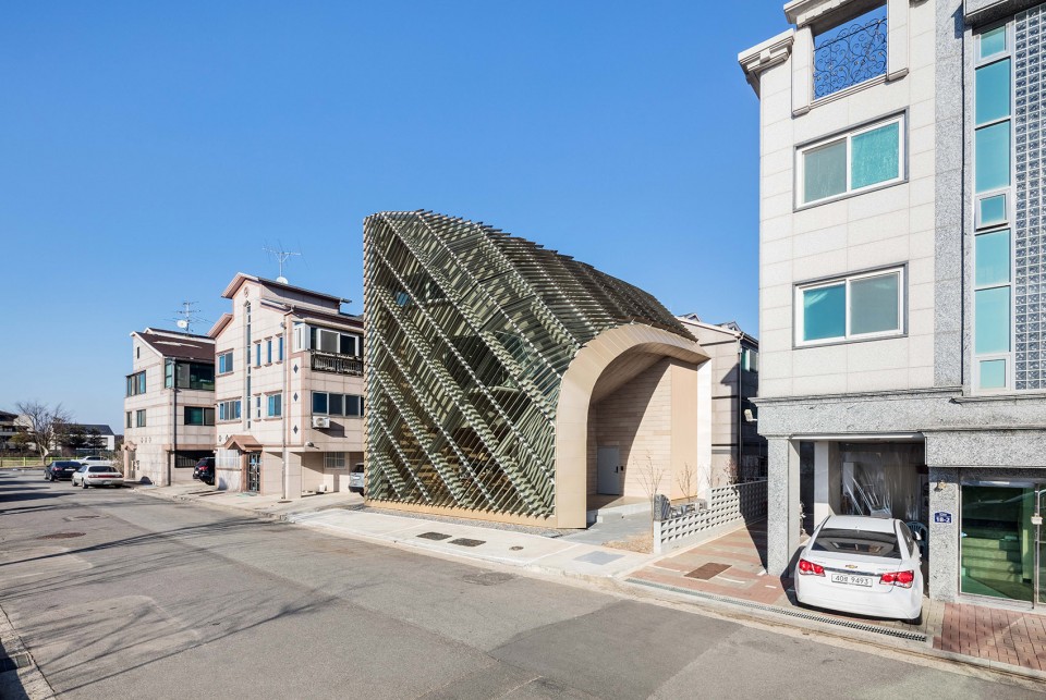 Louverwall by Architecture of Novel Differentiation-1
