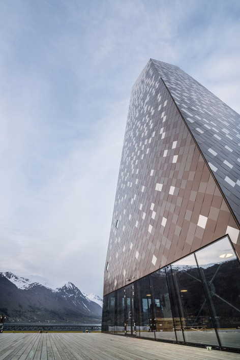 The Norwegian Mountaineering Center by RRA-13