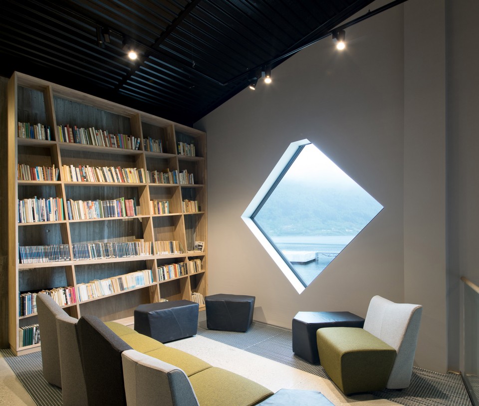 The Norwegian Mountaineering Center by RRA-25