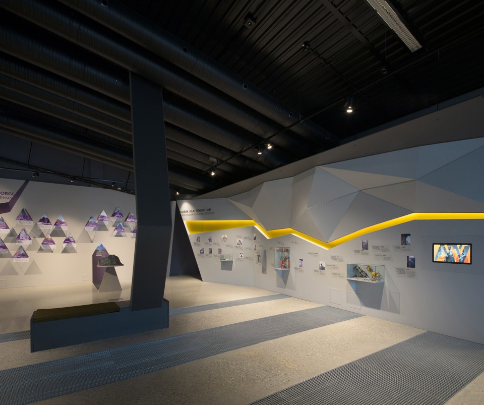 The Norwegian Mountaineering Center by RRA-27