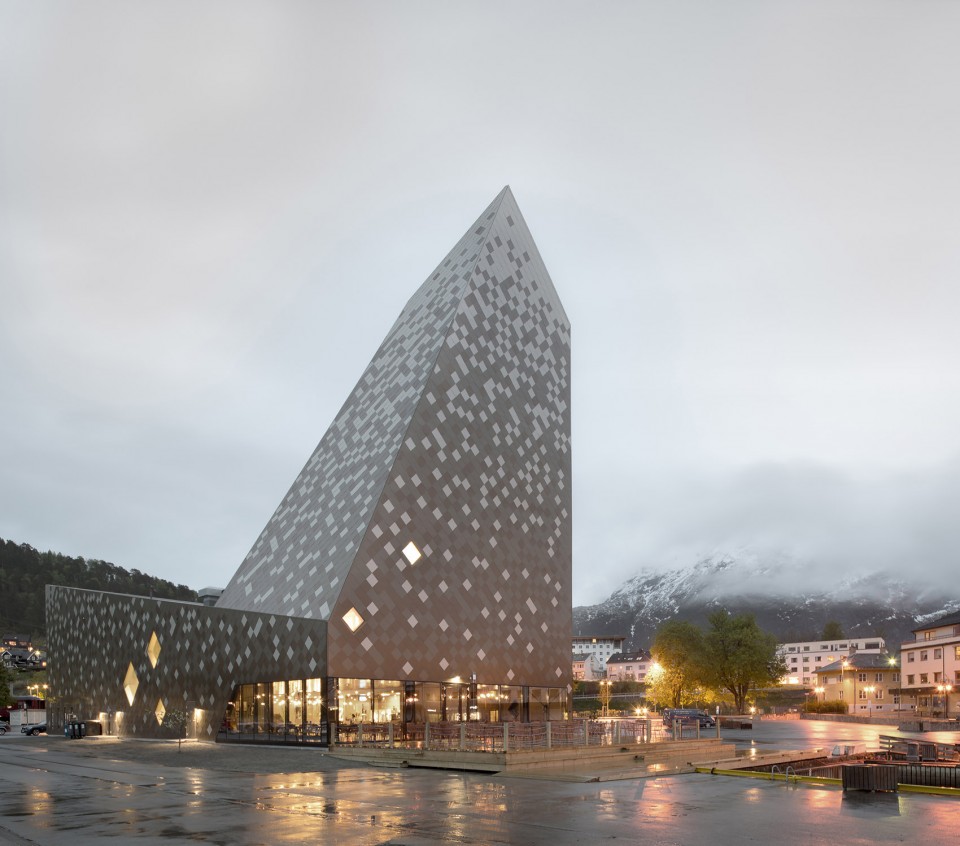 The Norwegian Mountaineering Center by RRA-5