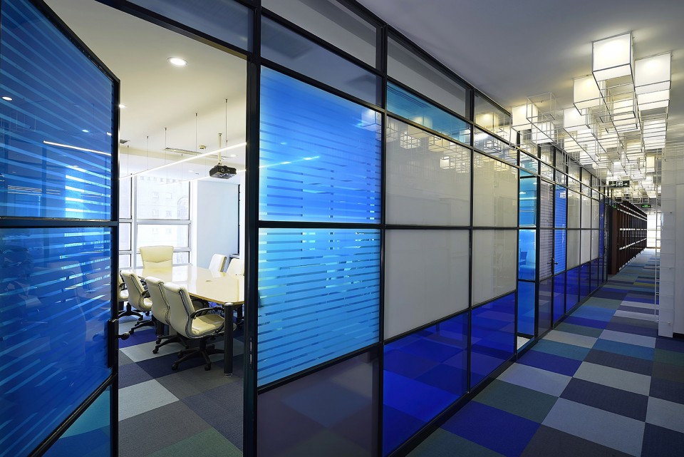蓝色会议区_blue tone meeting area