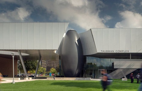黑色的卵 - 密歇根LTU Taubman综合楼 / Morphosis Architects